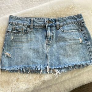 Nollie Mini Jean Skirt ~ size 3 🩵